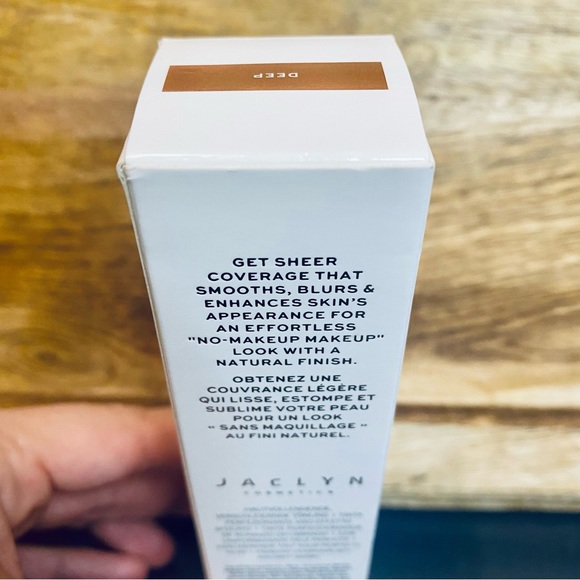 Jaclyn Cosmetics Skin Tint Perfecting Blurring Foundation Shade Deep - Picture 3 of 4
